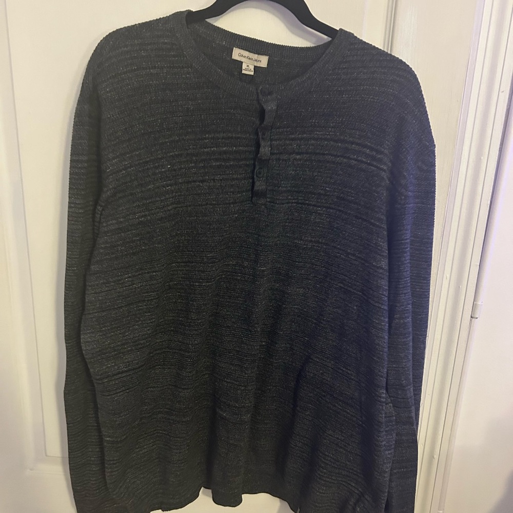Calvin klein Henley sweater, worn 1-2 times,great condition.